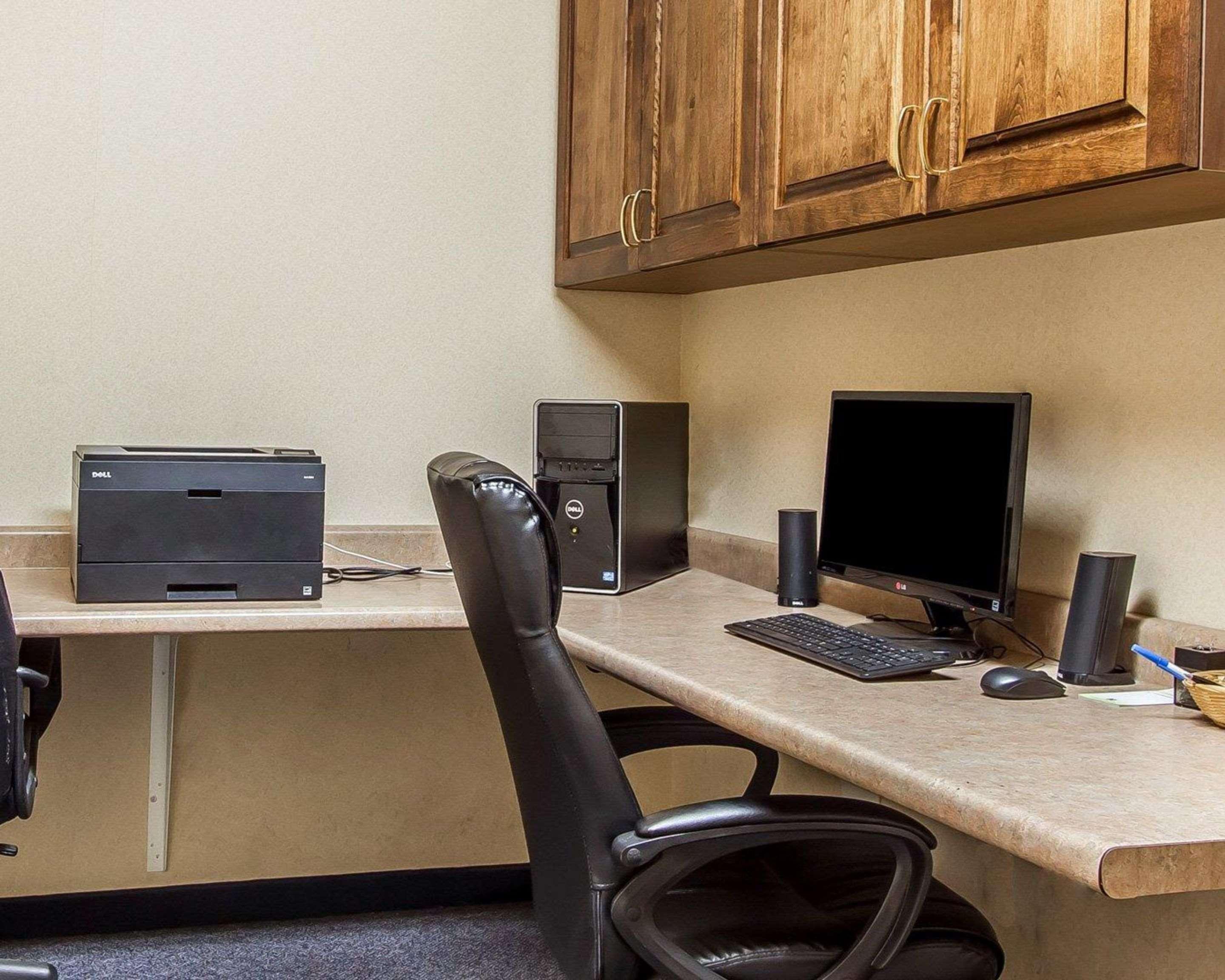 Quality Inn Burlington Near Hwy 34 Екстер'єр фото