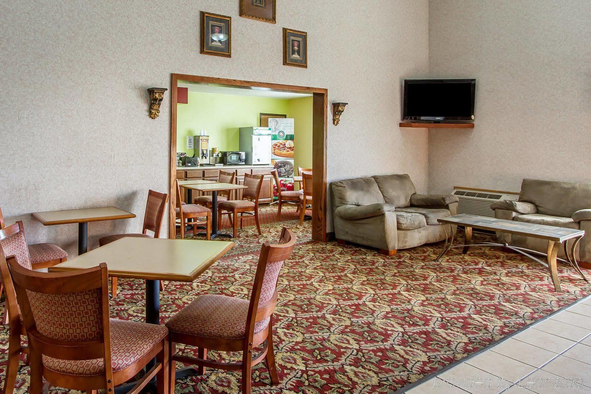 Quality Inn Burlington Near Hwy 34 Екстер'єр фото