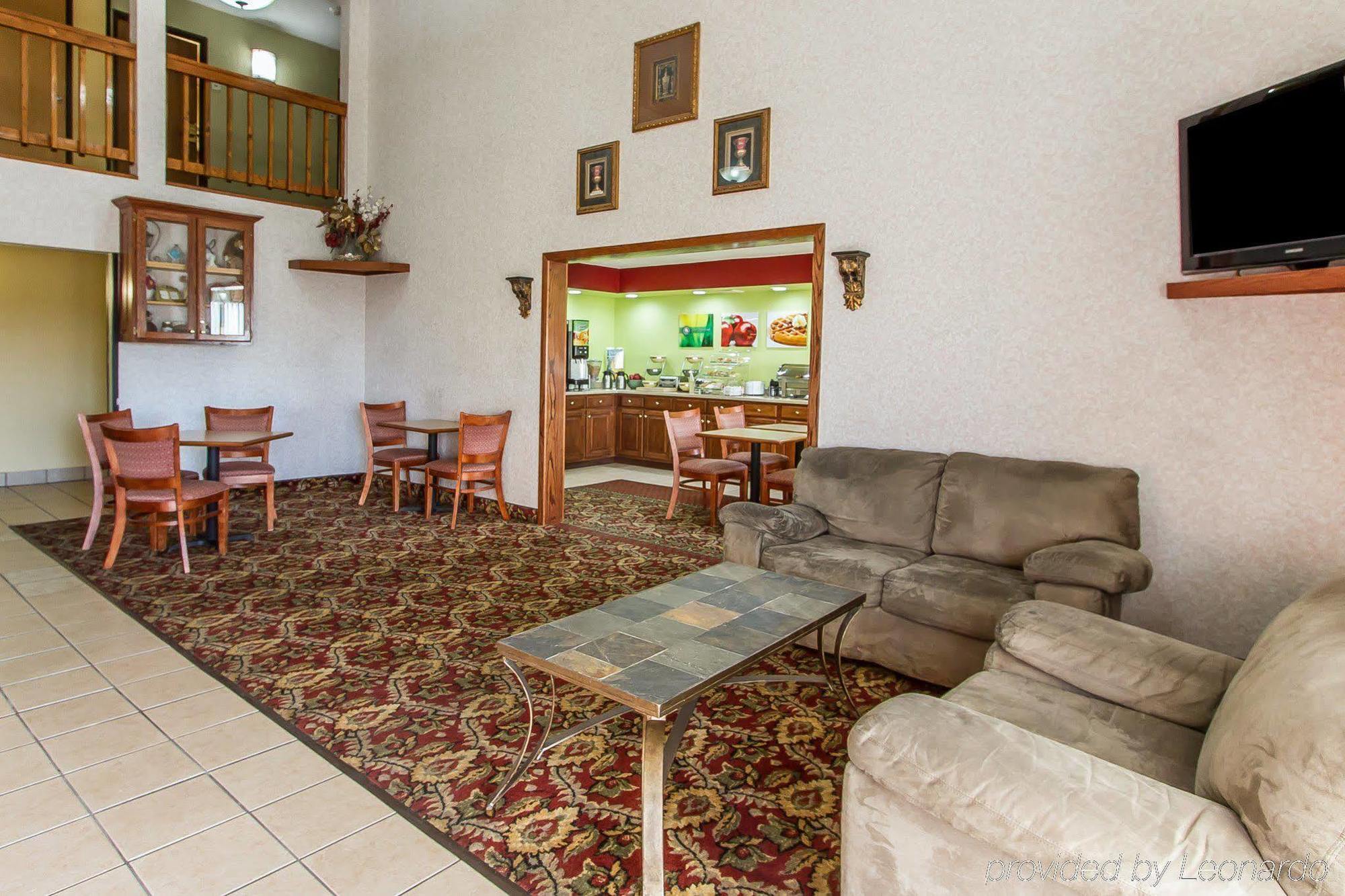 Quality Inn Burlington Near Hwy 34 Екстер'єр фото