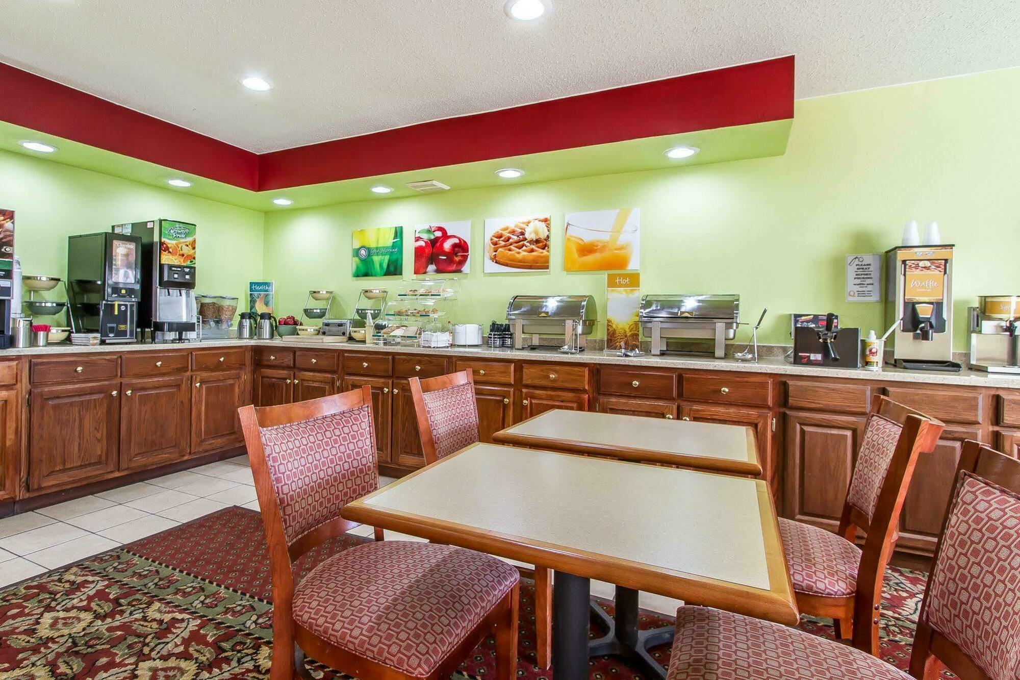 Quality Inn Burlington Near Hwy 34 Екстер'єр фото