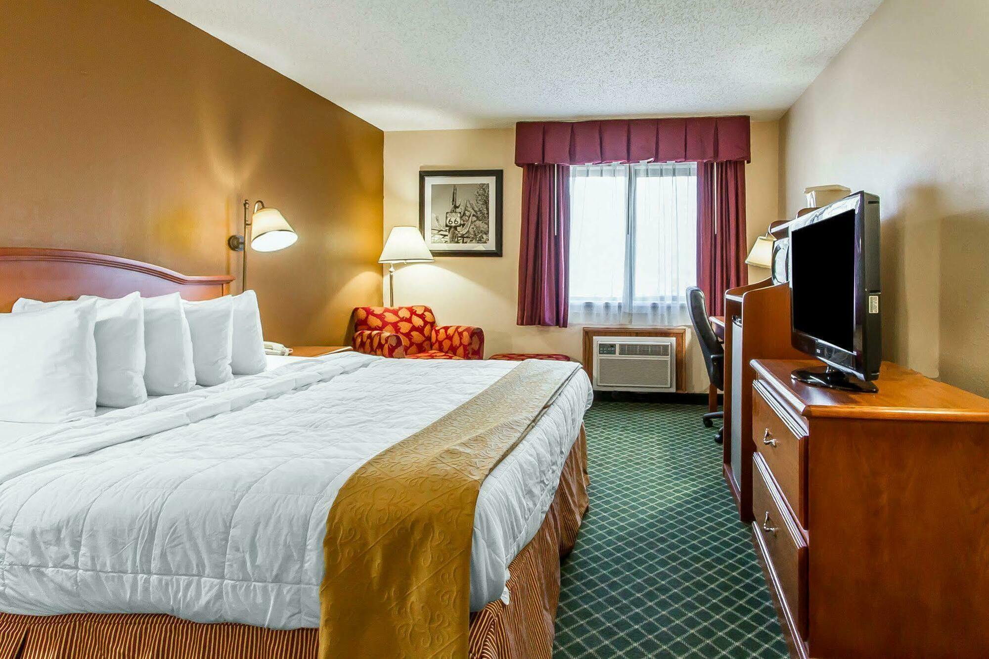 Quality Inn Burlington Near Hwy 34 Екстер'єр фото
