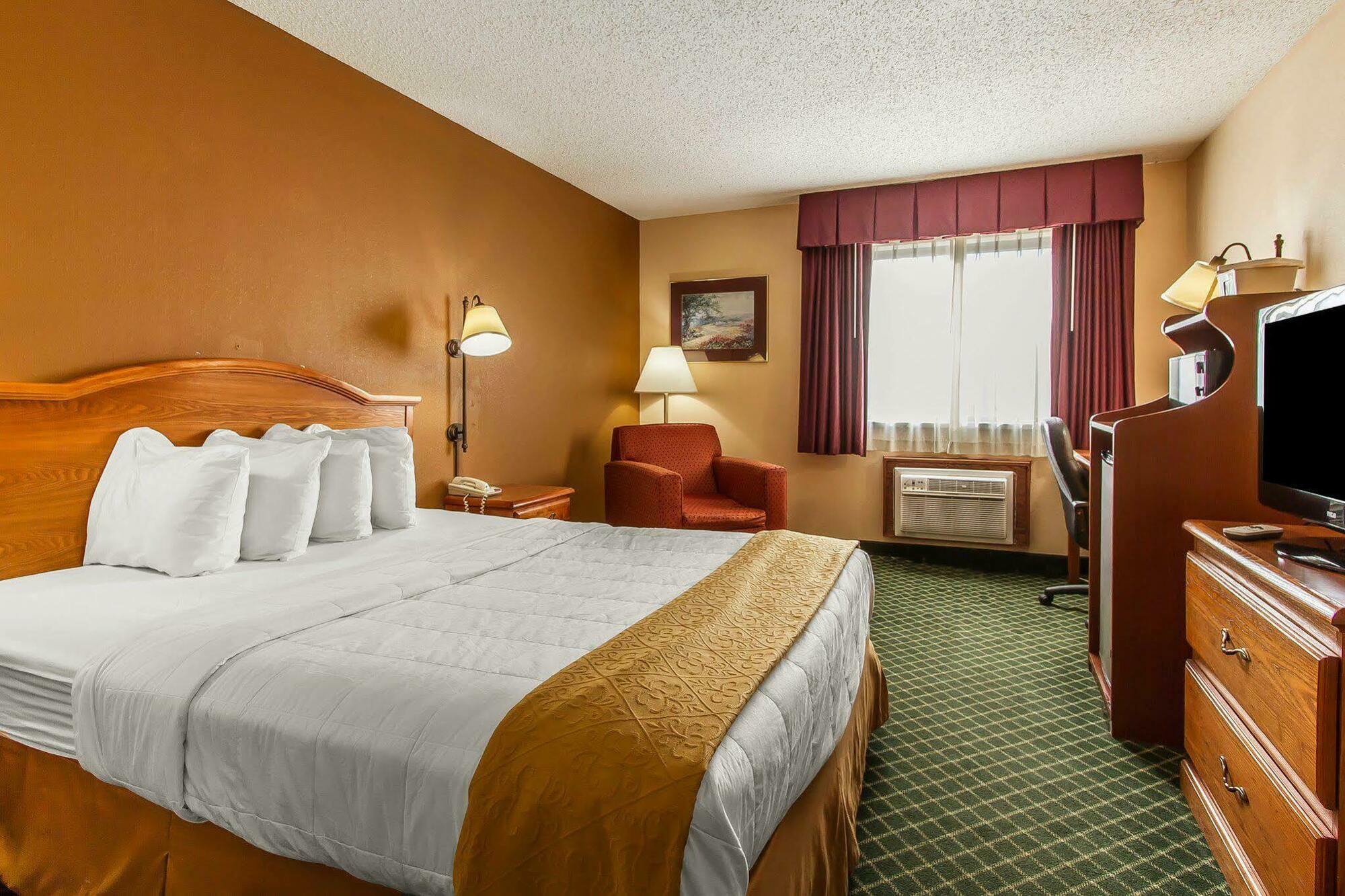Quality Inn Burlington Near Hwy 34 Екстер'єр фото